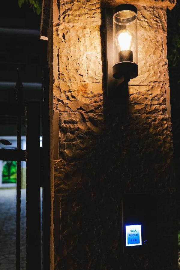 奥梅特住宿加早餐旅馆 Sarandë 外观 照片