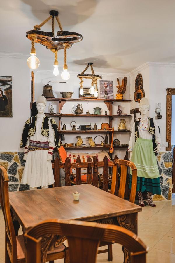 奥梅特住宿加早餐旅馆 Sarandë 外观 照片
