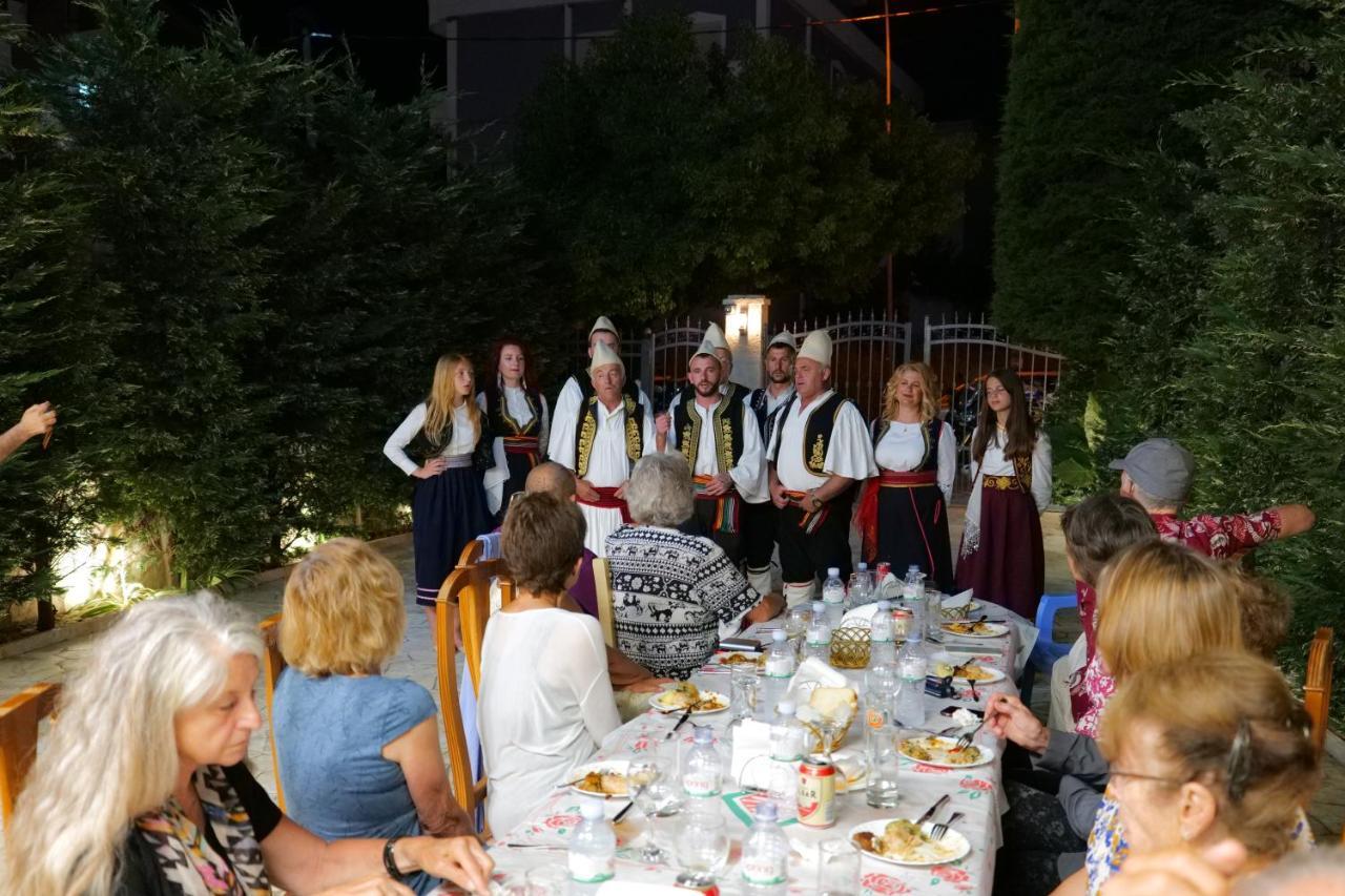 奥梅特住宿加早餐旅馆 Sarandë 外观 照片