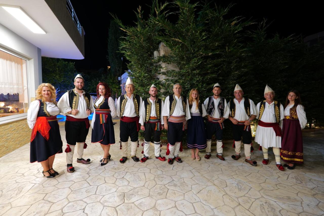 奥梅特住宿加早餐旅馆 Sarandë 外观 照片