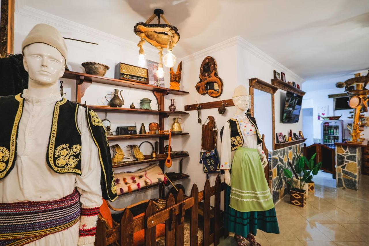 奥梅特住宿加早餐旅馆 Sarandë 外观 照片