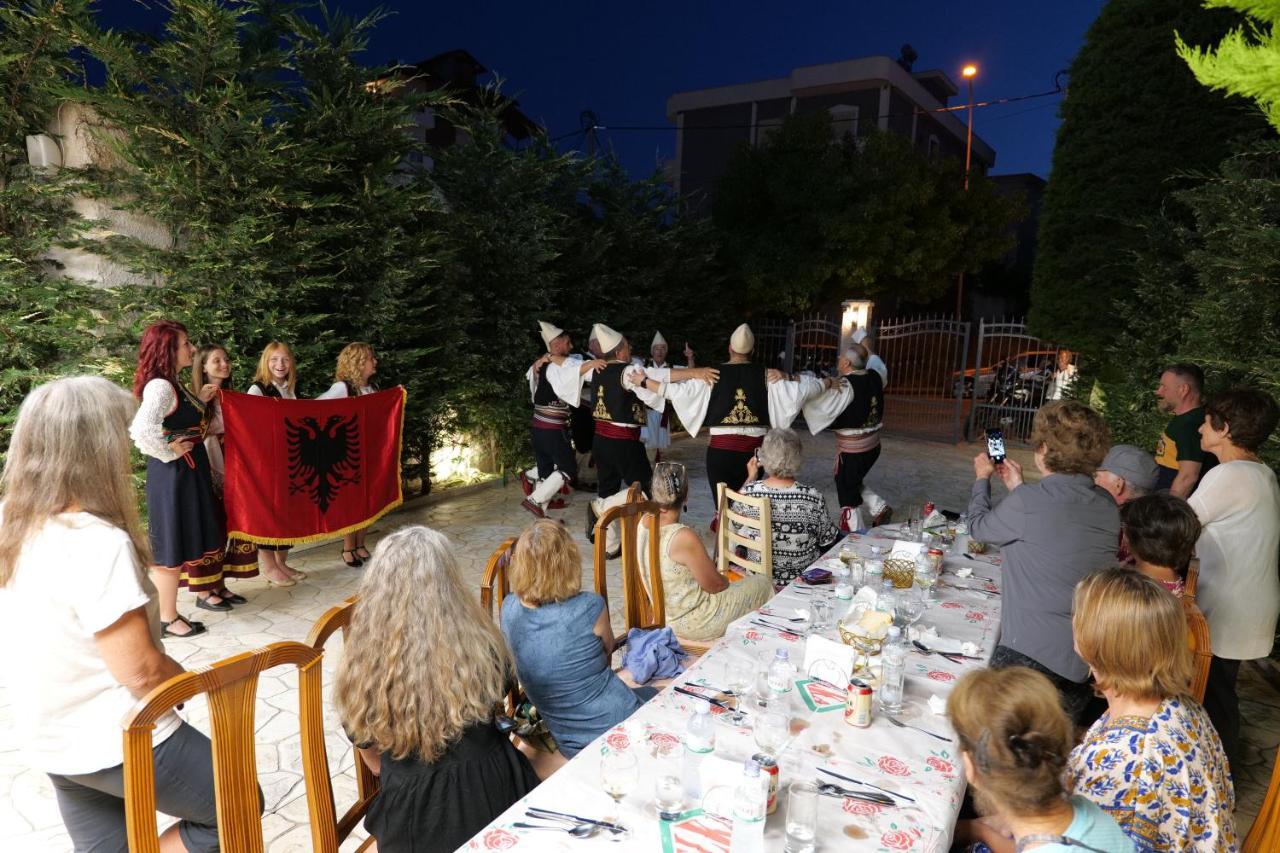 奥梅特住宿加早餐旅馆 Sarandë 外观 照片