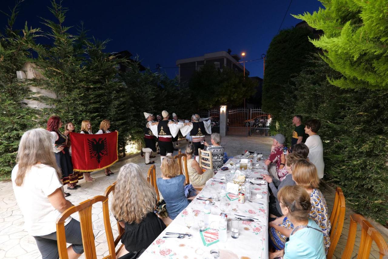 奥梅特住宿加早餐旅馆 Sarandë 外观 照片